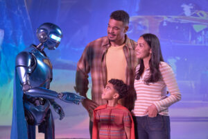 Robot 4 / Gary with family